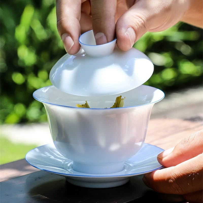 Chinese Sweet White Porcelain Gaiwan – Thin Body, Blue Line Decoration, 170ml