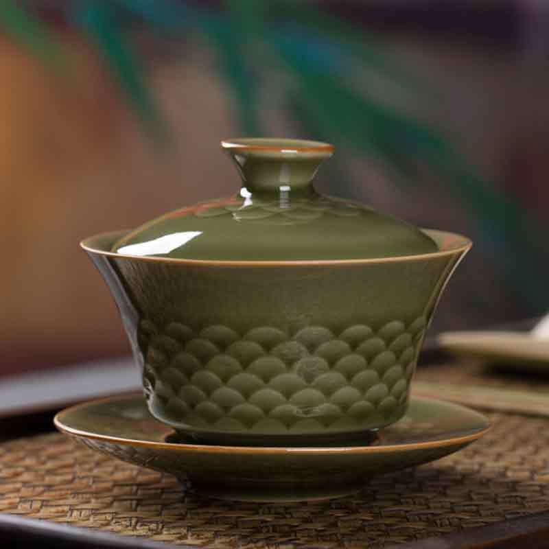 Longquan Celadon Gaiwan – Fish Scale Pattern