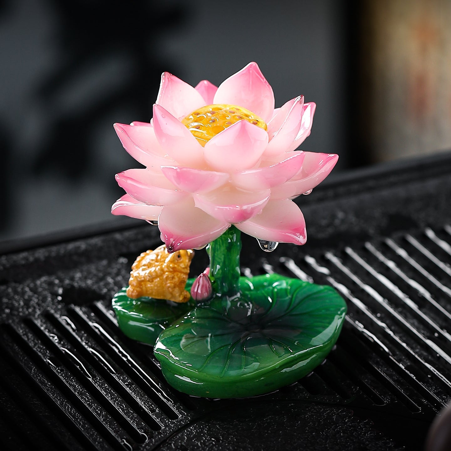 Color-Changing Tea Pet – Golden Toad with Lotus