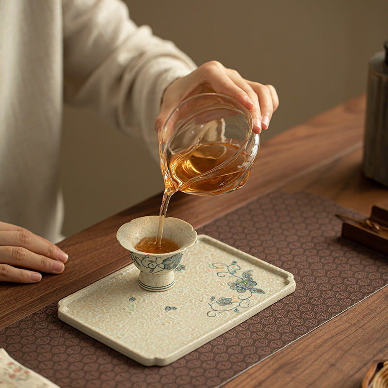 Chinese Master Tea Cup – Hand-Painted Entangled Lotus, Flower Rim, Gift Box