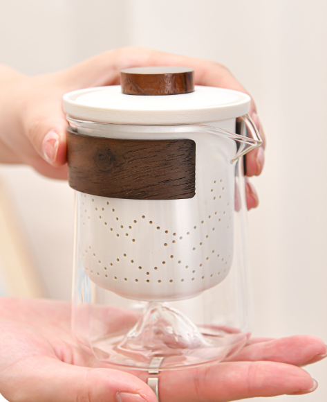 Porcelain Travel Tea Set – Portable Gongfu Set with Glass-Like Glaze, White