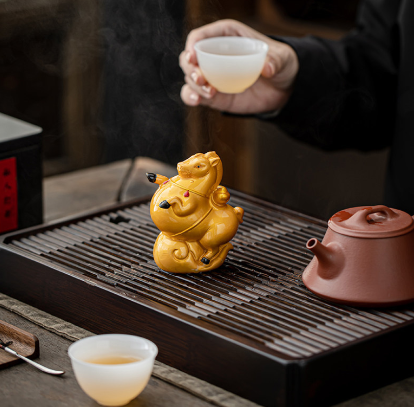 “Fortune Horse” Color-Changing Tea Pet – Heat-Activated Resin Figurine