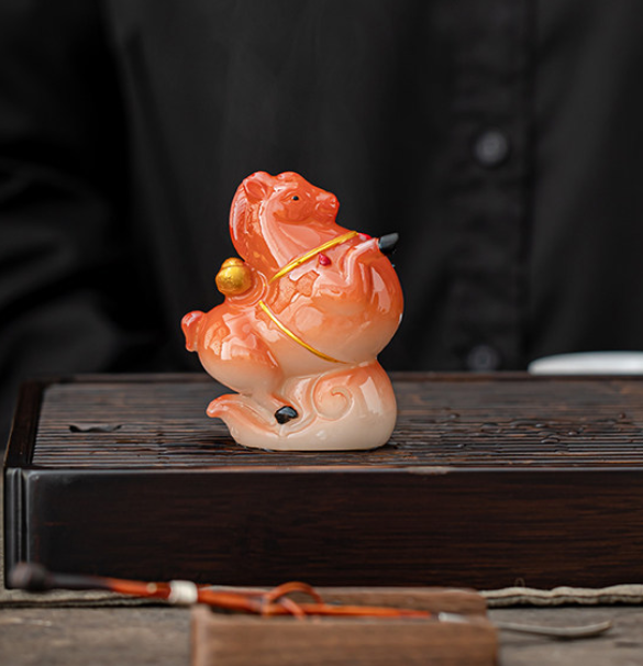 “Fortune Horse” Color-Changing Tea Pet – Heat-Activated Resin Figurine