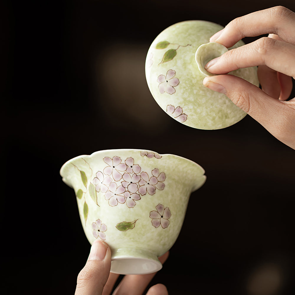 Underglaze Painting Hydrangea Porcelain Gaiwan