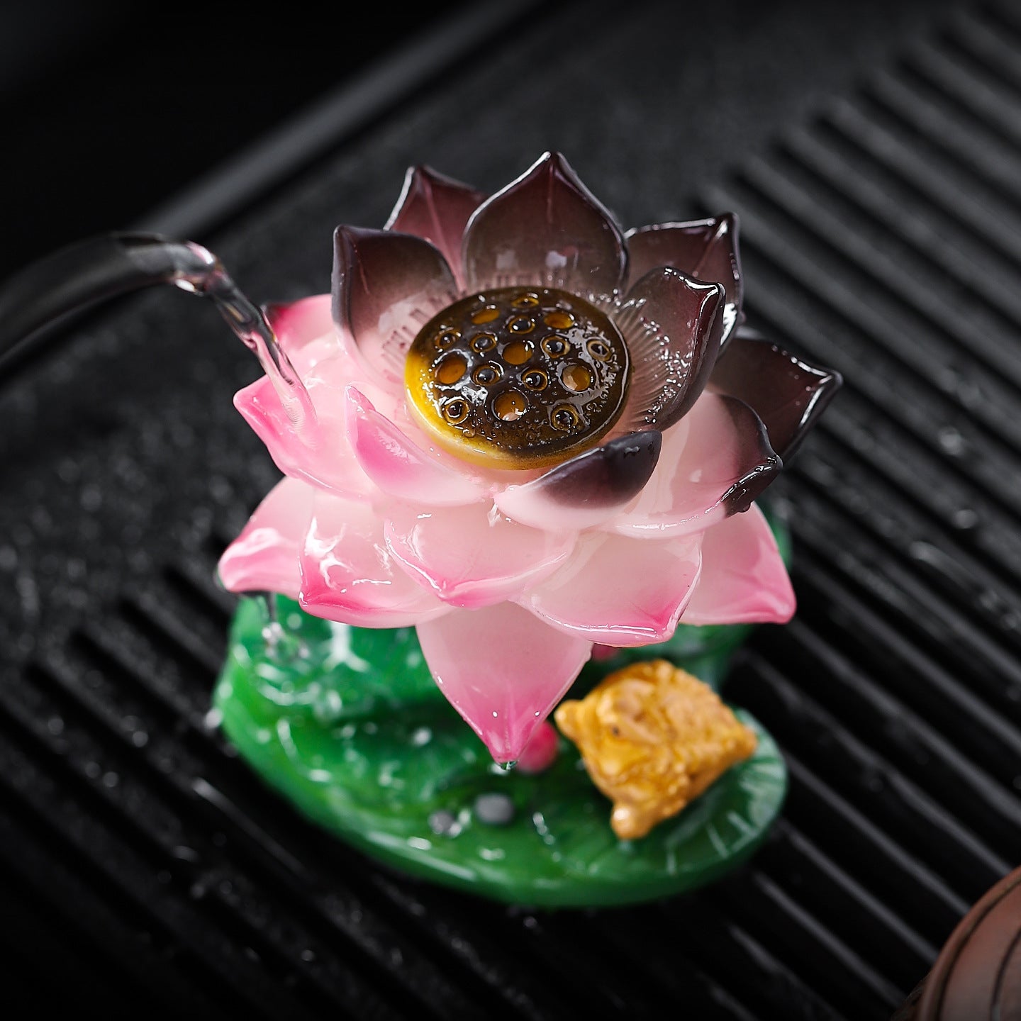 Color-Changing Tea Pet – Golden Toad with Lotus